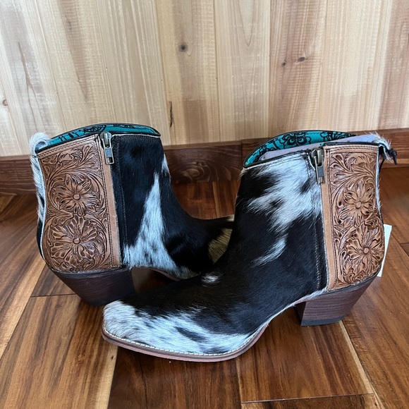 🌸NEW RELEASE Tooled Leather Genuine Hide-on Women Bootie Boot Boho Western Shoe - Picture 11 of 16